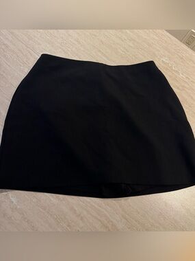 Abercrombie & Fitch A&F Active Mini Skirt Mini Skirt in Black Size Medium Like